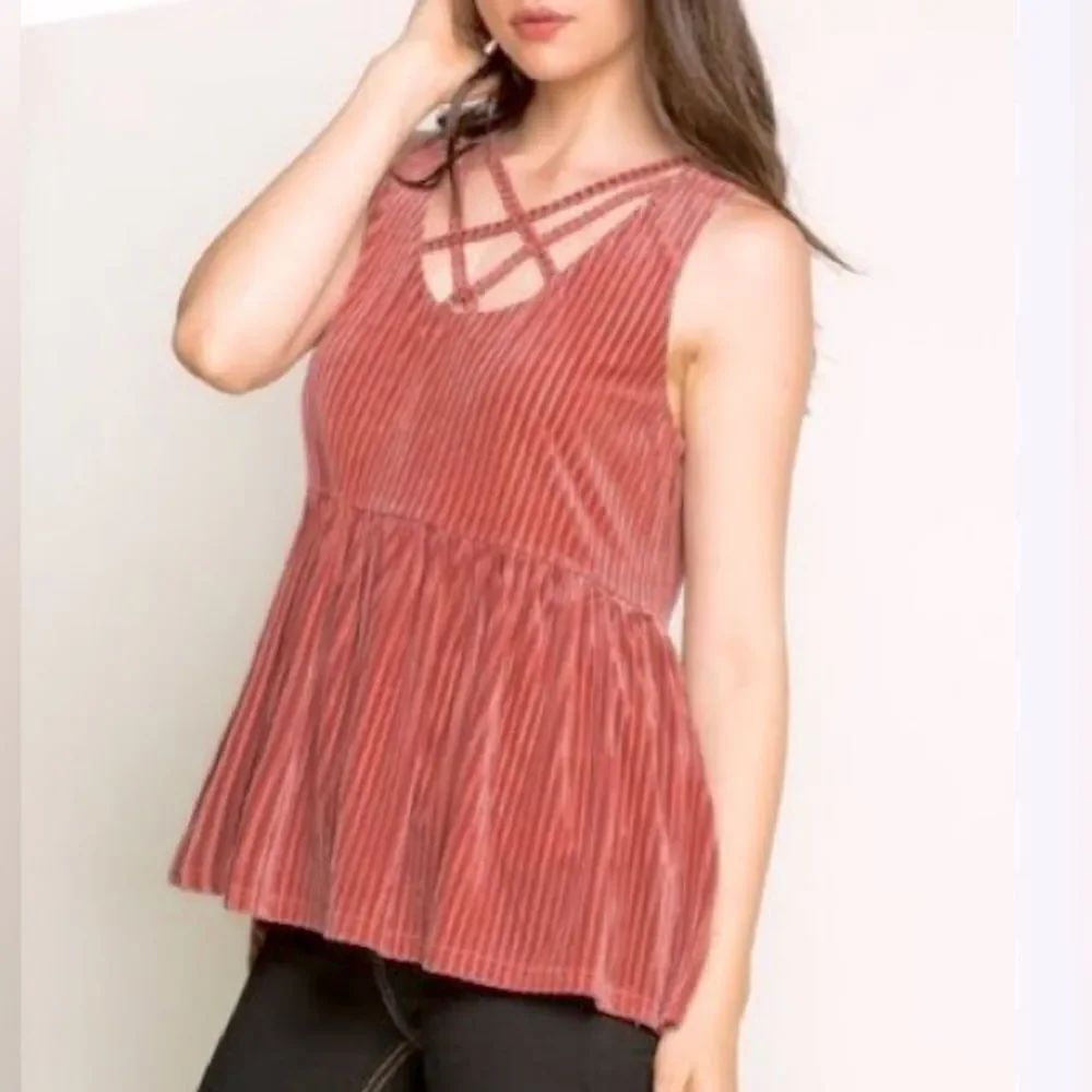 THML Dusty Rose Vertical Ribbed Velvet Crisscross Strap Chest Peplum Top NEW
